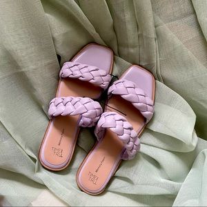 Light purple sandals